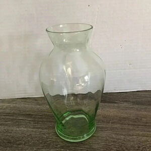 Vtg Lime Green  Vase